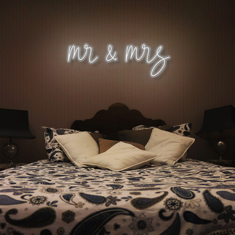 "Mr & Mrs" LED Neon Sign